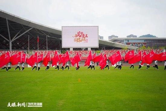 ”从海外市场的反馈来看，黛西·埃德加-琼斯的表演也获得了一众书粉及观众的交口称赞